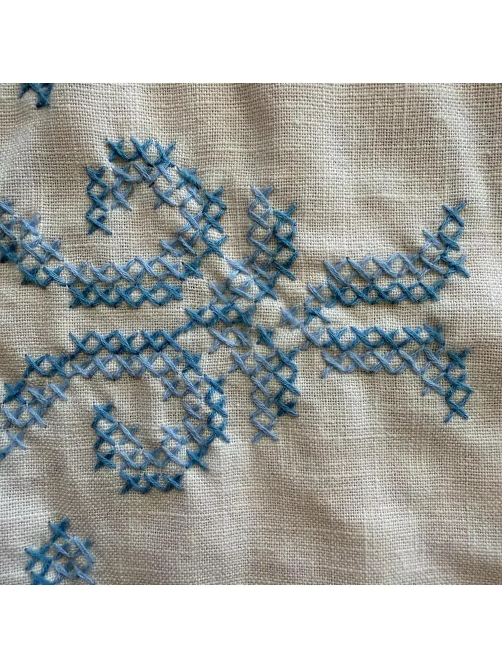 Vtg linen tablecloth hand embroidered flowers Blue Cottage Shabby Chic 54x84 In
